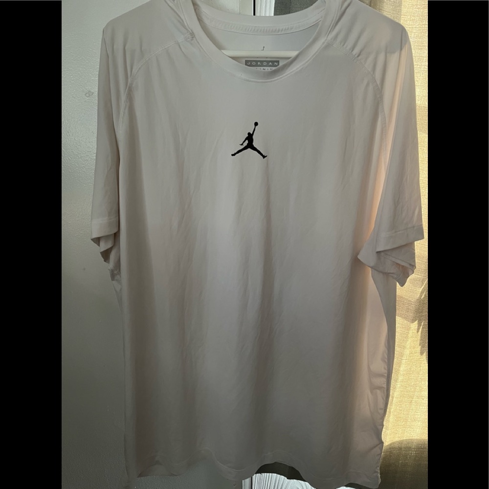 Mens Jordan shirt size 3xl